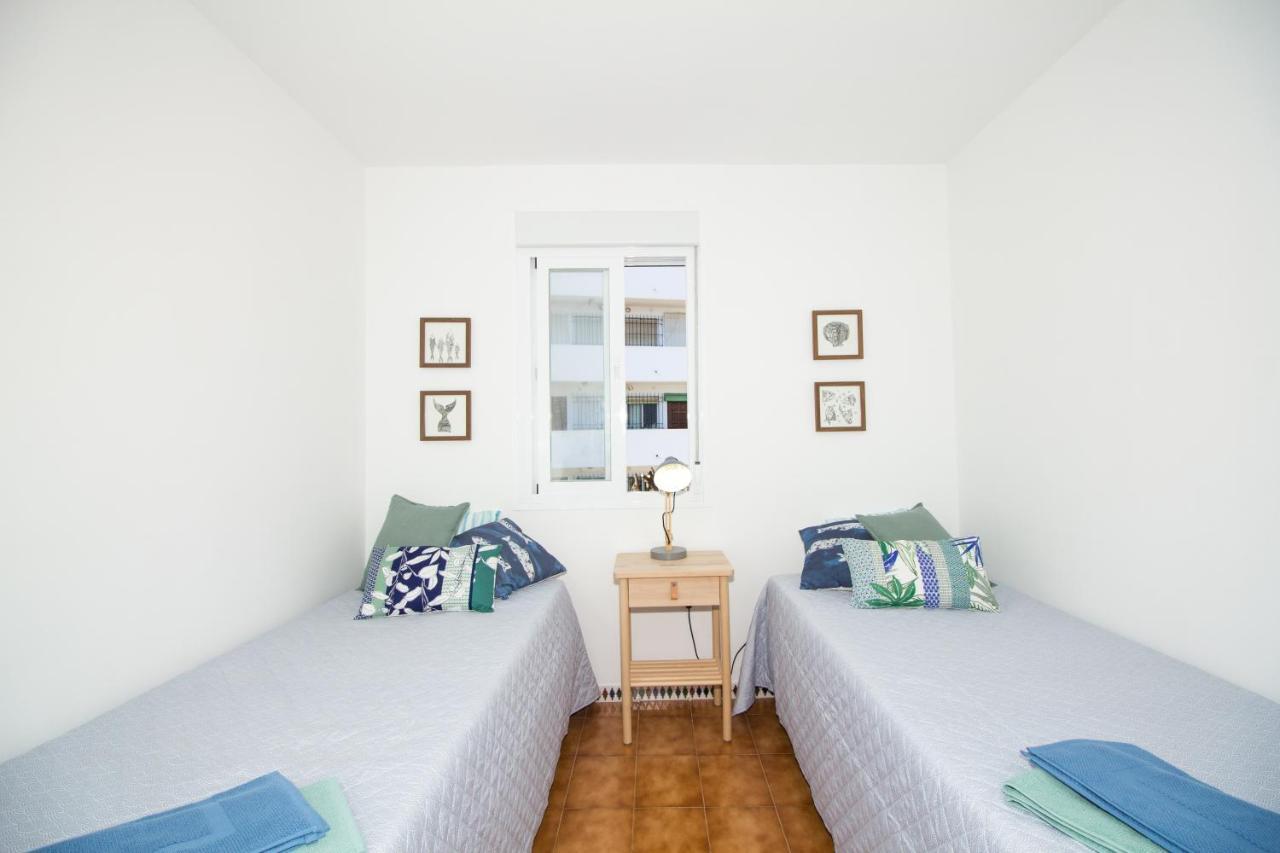 A Cozy And Elegant Townhouse Across The Beach Torre de Benagalbon Luaran gambar
