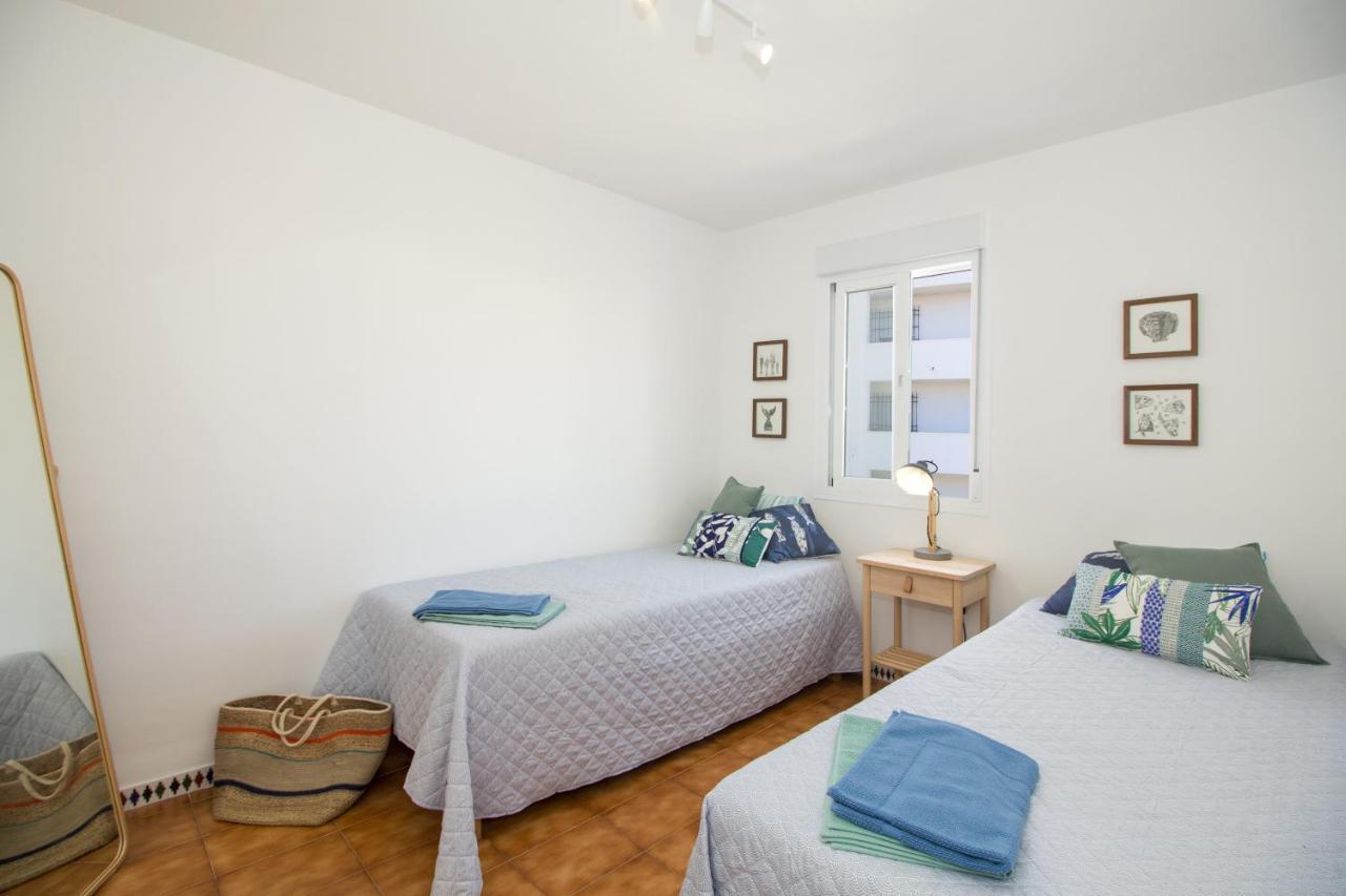 A Cozy And Elegant Townhouse Across The Beach Torre de Benagalbon Luaran gambar