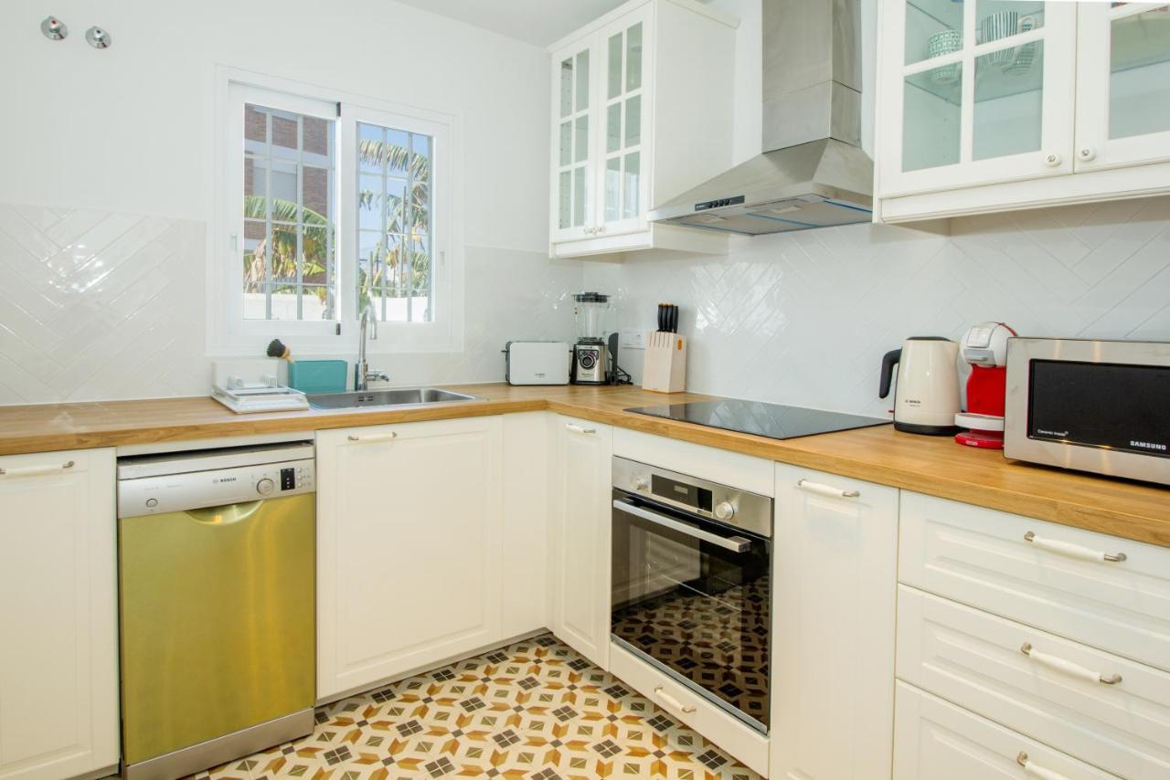 A Cozy And Elegant Townhouse Across The Beach Torre de Benagalbon Luaran gambar