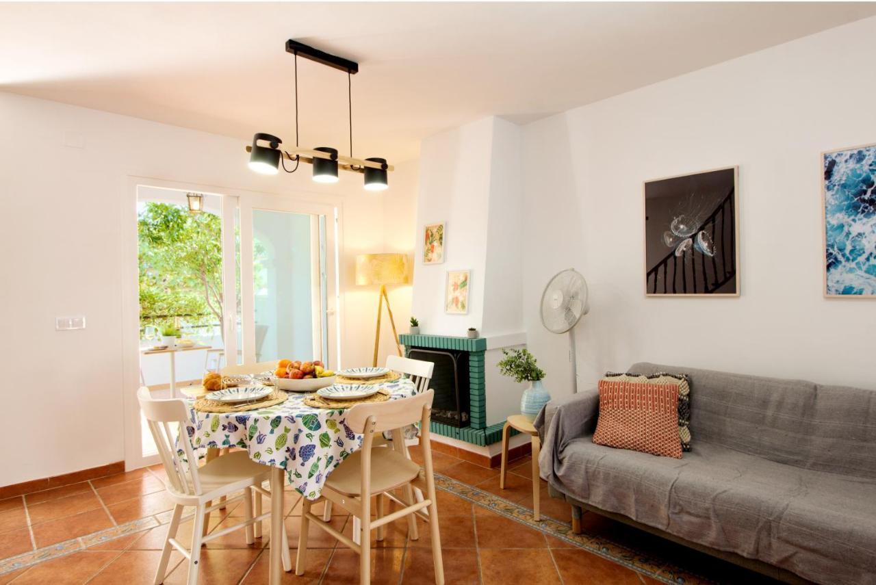 A Cozy And Elegant Townhouse Across The Beach Torre de Benagalbon Luaran gambar
